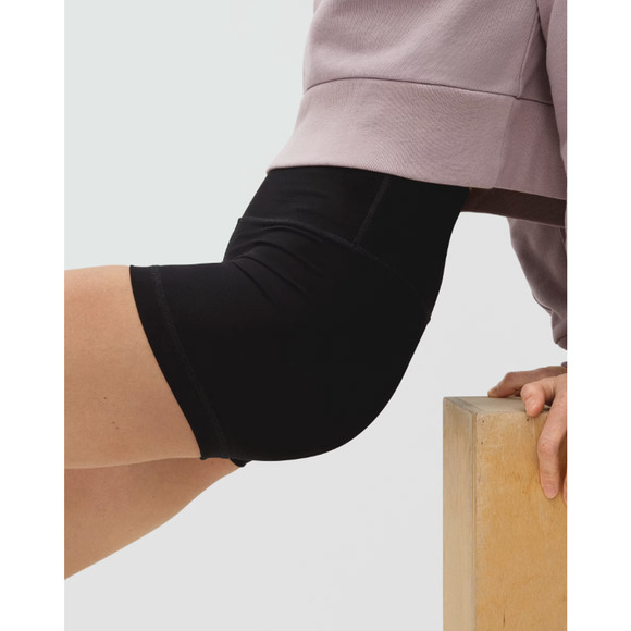 EVERLANE Women's The Perform Short Shorts Small Black Athletic Booty NWT - Picture 4 of 12